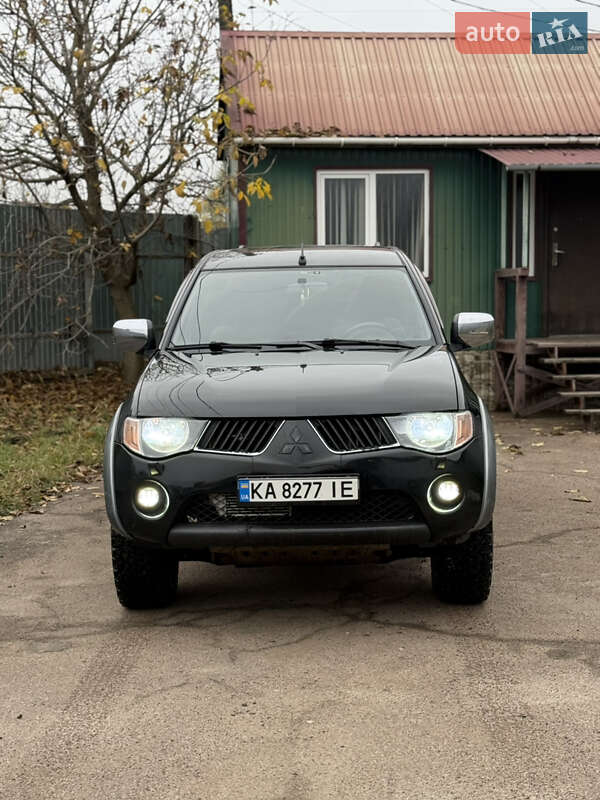 Пікап Mitsubishi L 200 2008 в Житомирі