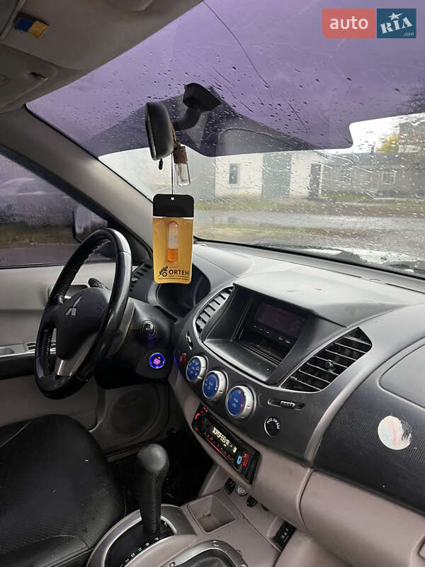 Пикап Mitsubishi L 200 2008 в Краснокутске фото 10 Пикап Mitsubishi L 200 2008 в Краснокутске