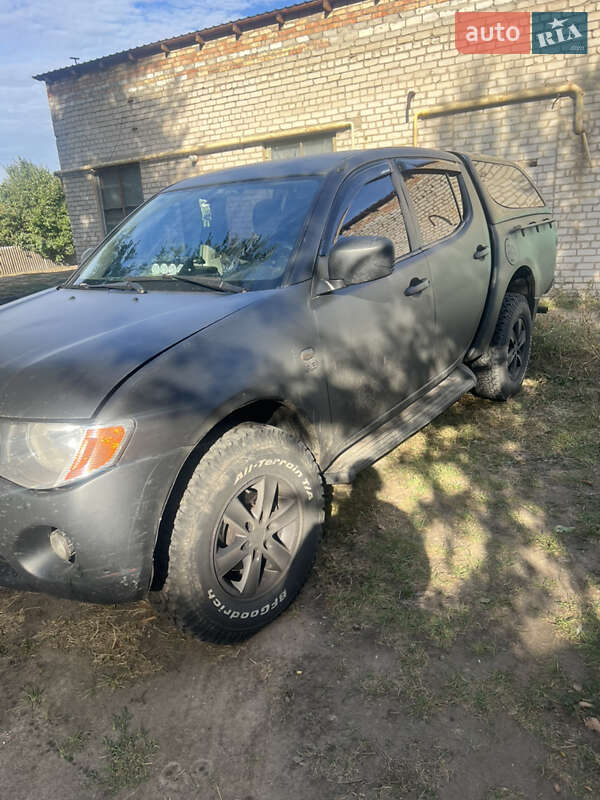 Пикап Mitsubishi L 200 2007 в Павлограде фото 2 Пикап Mitsubishi L 200 2007 в Павлограде
