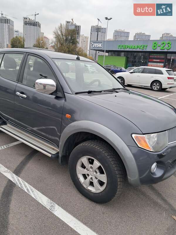 Пикап Mitsubishi L 200 2008 в Киеве
