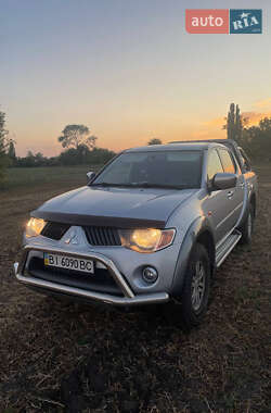 Пікап Mitsubishi L 200 2008 в Глобиному Пікап Mitsubishi L 200 2008 в Глобиному
