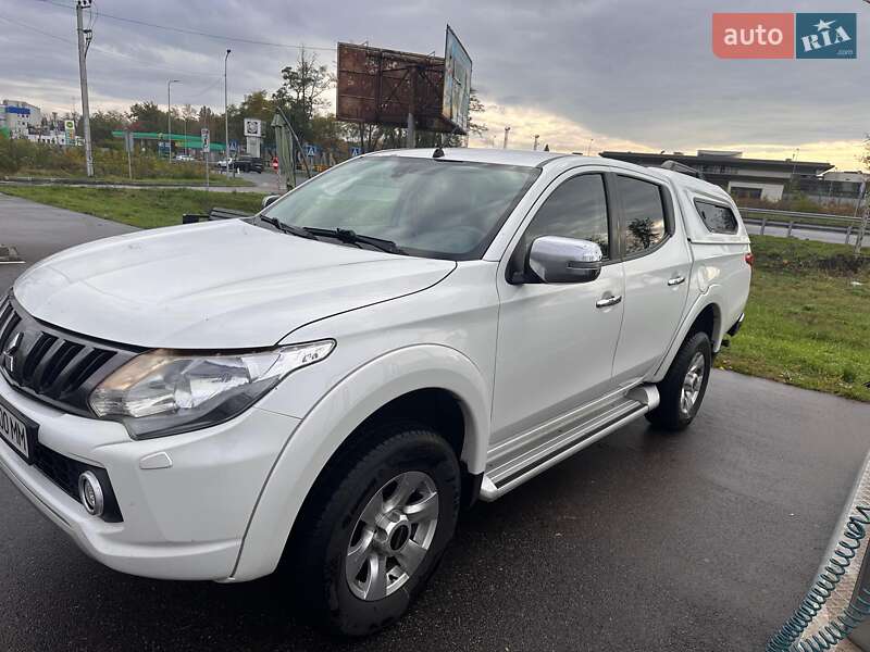 Пікап Mitsubishi L 200 2017 в  фото Пікап Mitsubishi L 200 2017 в