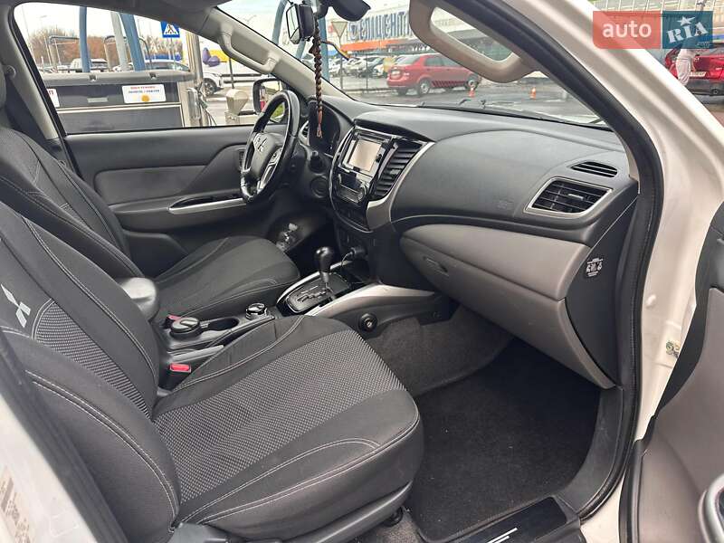 Пикап Mitsubishi L 200 2017 в Борисполе фото 4 Пикап Mitsubishi L 200 2017 в Борисполе
