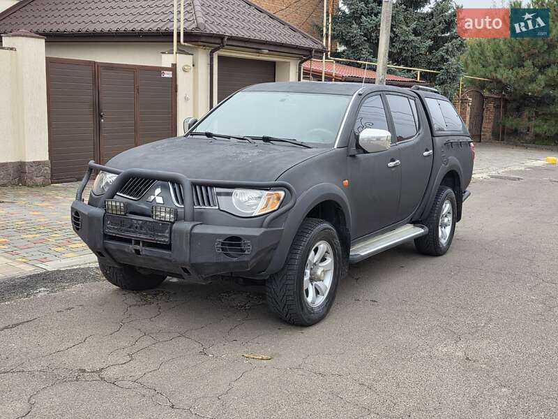 Пикап Mitsubishi L 200 2007 в Одессе фото 2 Пикап Mitsubishi L 200 2007 в Одессе