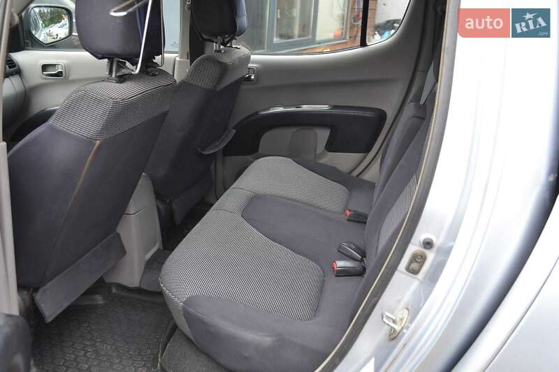 Пикап Mitsubishi L 200 1992 в Харькове фото 3 Пикап Mitsubishi L 200 1992 в Харькове