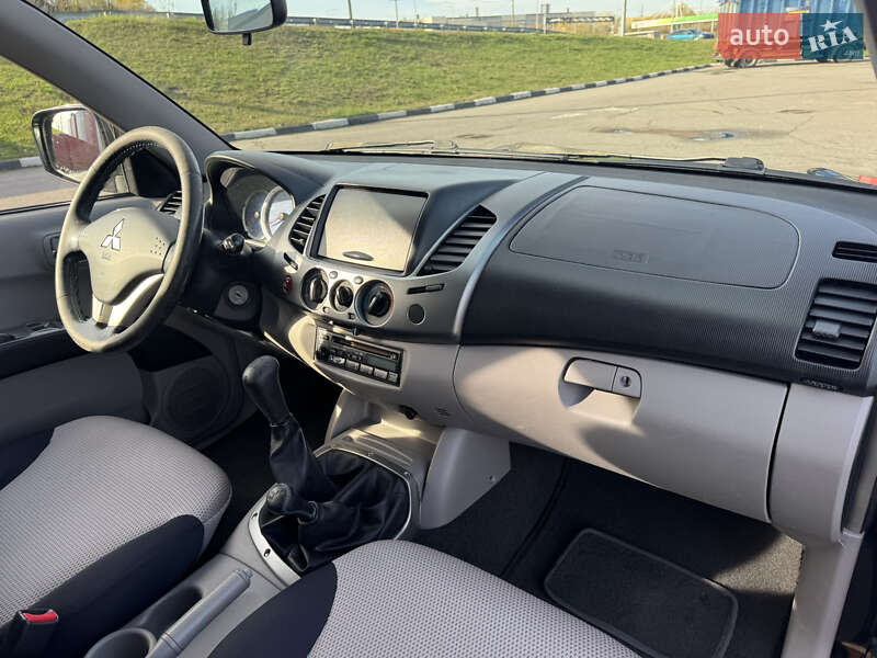 Пикап Mitsubishi L 200 2007 в Киеве