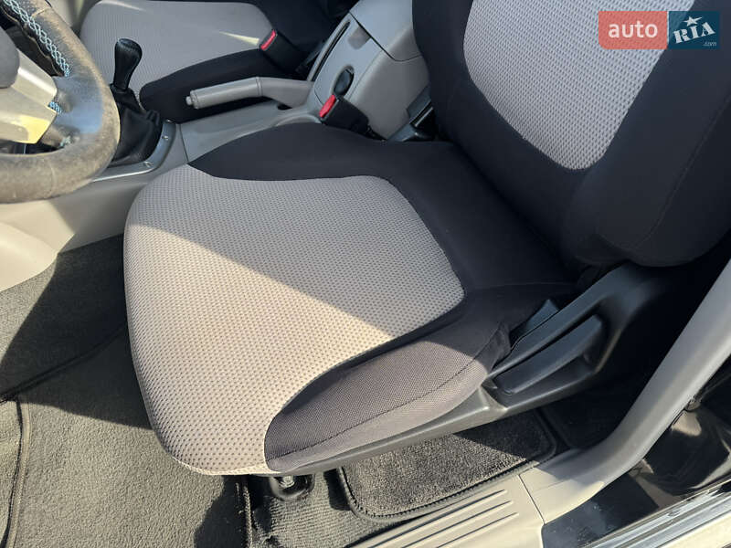 Пикап Mitsubishi L 200 2007 в Киеве