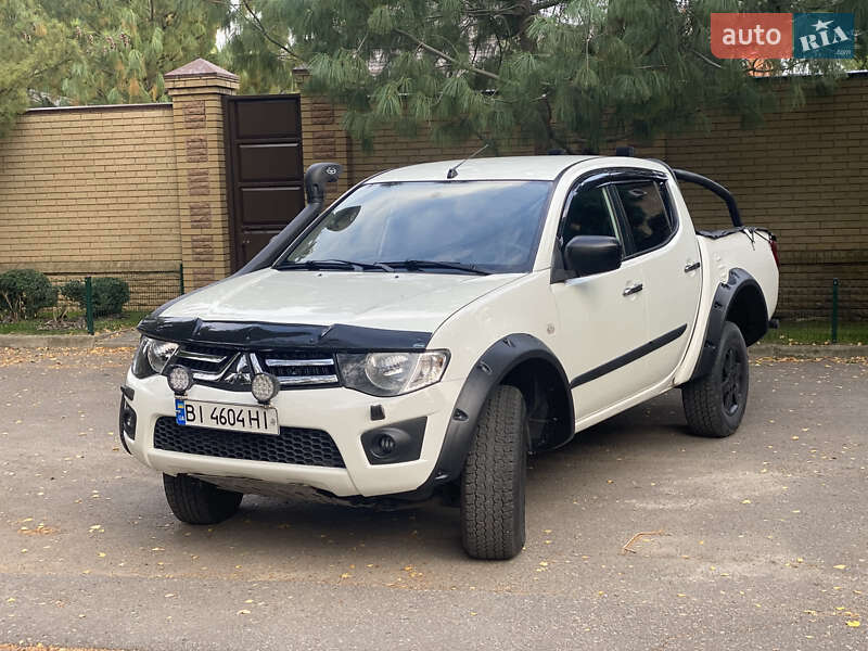 Mitsubishi L 200 2012