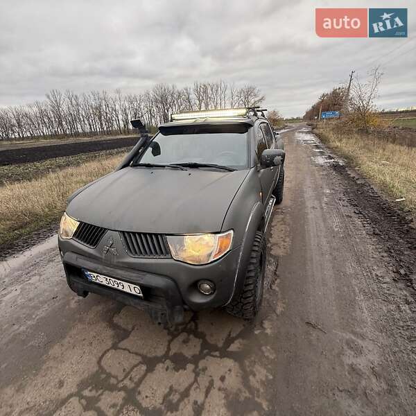 Пікап Mitsubishi L 200 2007 в Харкові