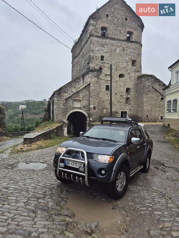 Пикап Mitsubishi L 200 2008 в Чернигове фото 2 Пикап Mitsubishi L 200 2008 в Чернигове