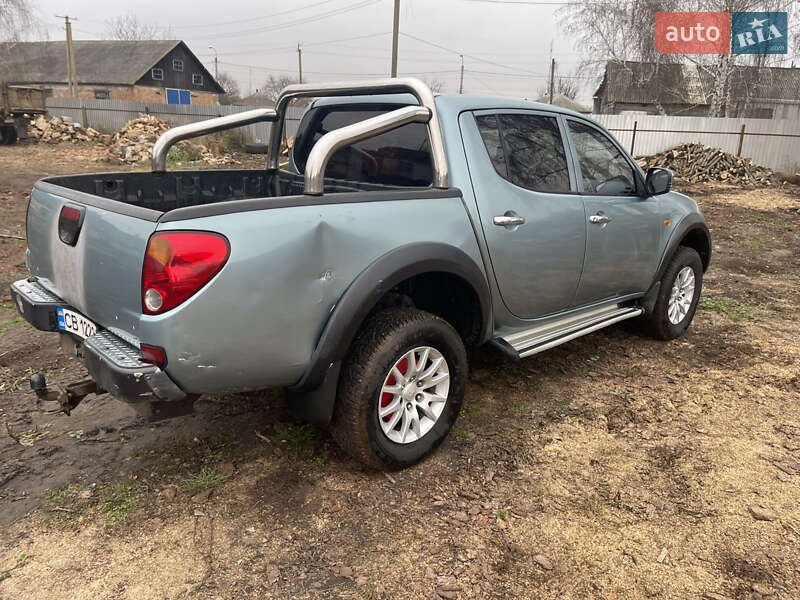 Пікап Mitsubishi L 200 2007 в Ніжині