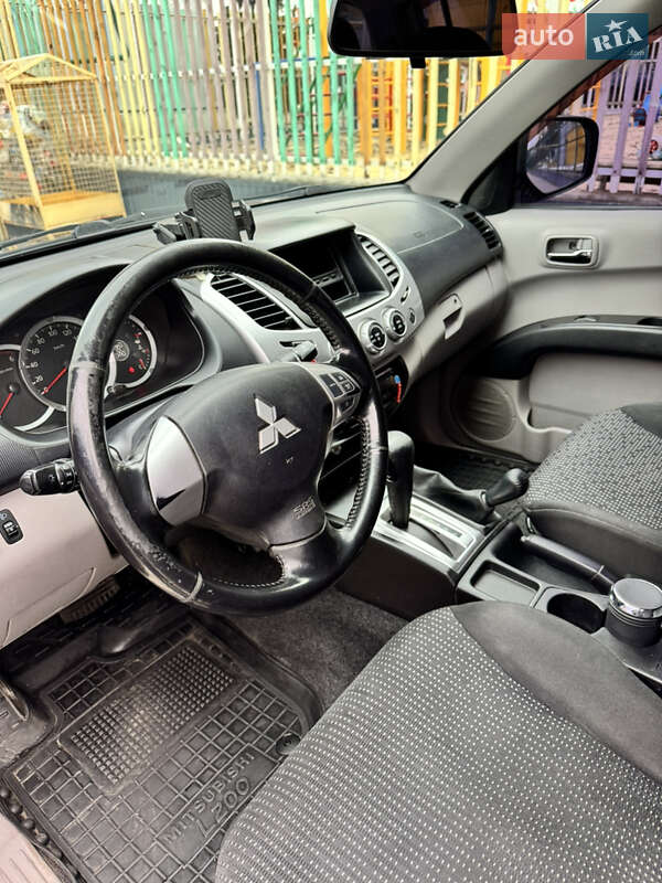 Пікап Mitsubishi L 200 2010 в Харкові