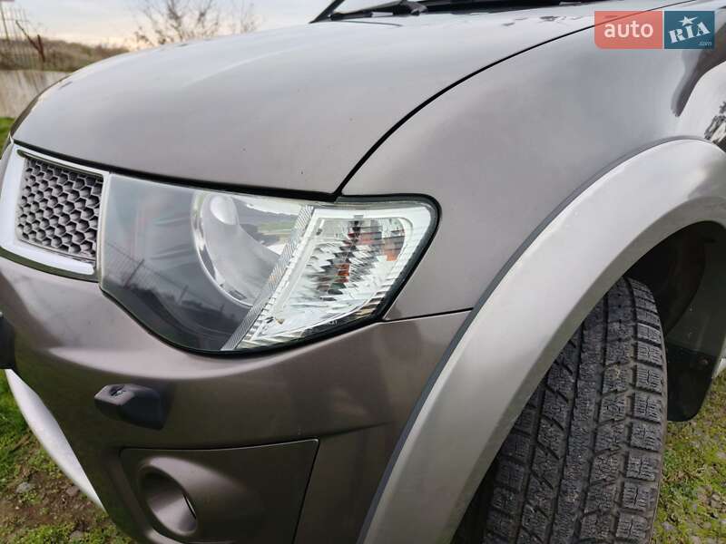 Пикап Mitsubishi L 200 2012 в Одессе фото 16 Пикап Mitsubishi L 200 2012 в Одессе