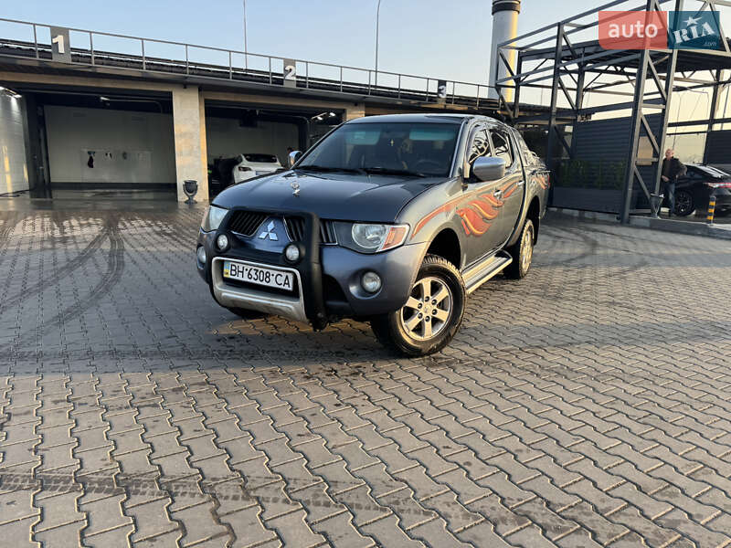 Пікап Mitsubishi L 200 2008 в Одесі фото Пікап Mitsubishi L 200 2008 в Одесі