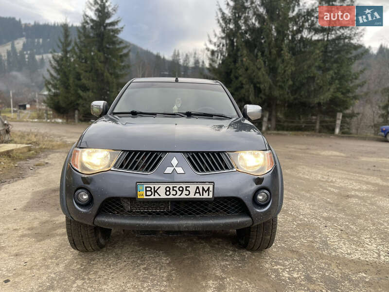 Пикап Mitsubishi L 200 2008 в Ивано-Франковске фото 3 Пикап Mitsubishi L 200 2008 в Ивано-Франковске
