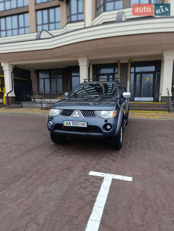 Пікап Mitsubishi L 200 2008 в Києві