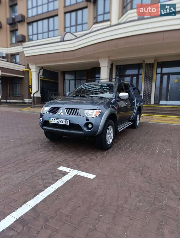 Пікап Mitsubishi L 200 2008 в Києві