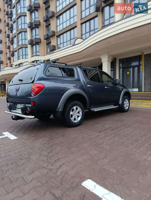 Пікап Mitsubishi L 200 2008 в Києві