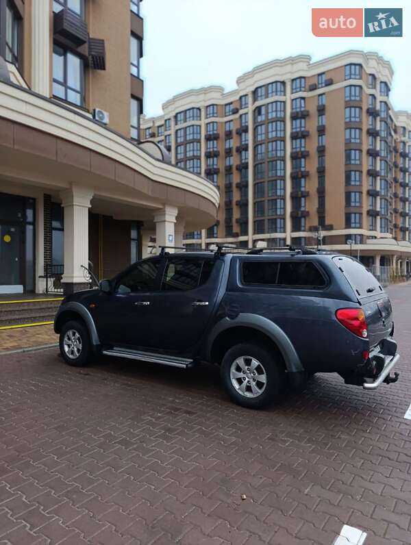 Пікап Mitsubishi L 200 2008 в Києві
