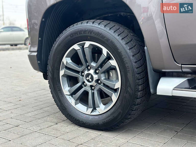 Пікап Mitsubishi L 200 2019 в Дніпрі