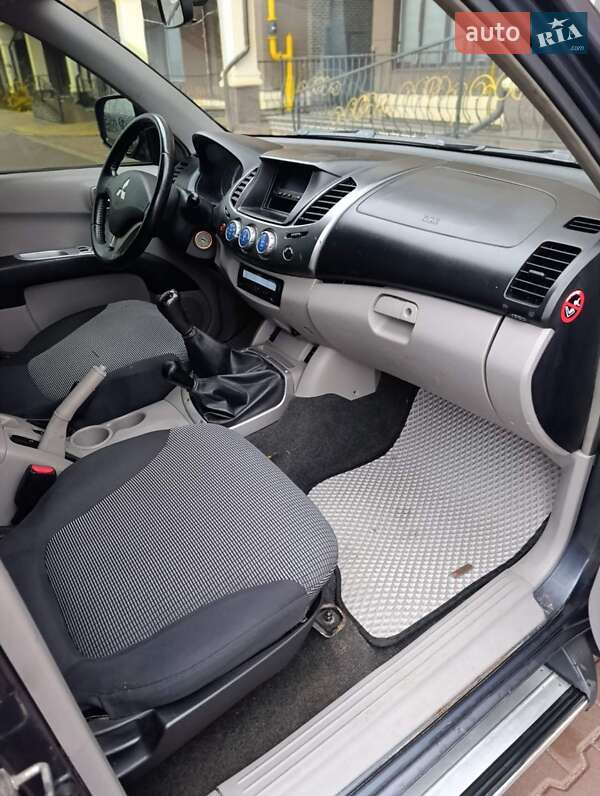Пікап Mitsubishi L 200 2008 в Києві