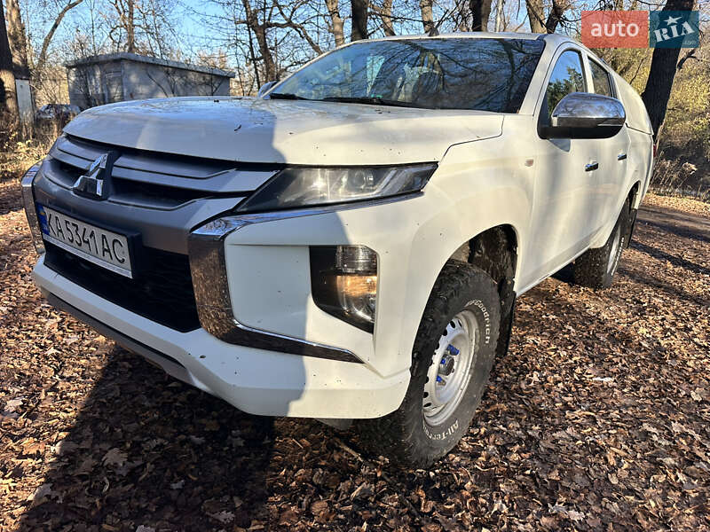 Пикап Mitsubishi L 200 2019 в Киеве