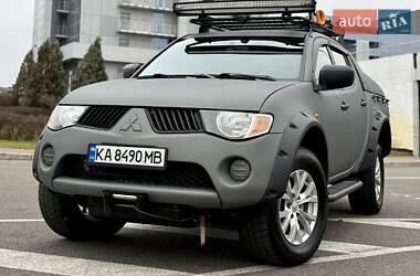 Пикап Mitsubishi L 200 2007 в Киеве