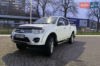 Пікап Mitsubishi L 200 2015 в Києві
