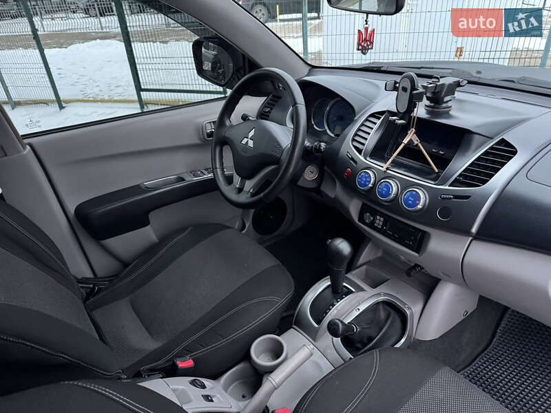 Пикап Mitsubishi L 200 2007 в Киеве