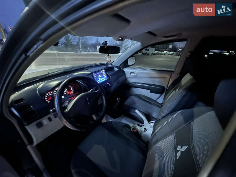 Пікап Mitsubishi L 200 2007 в Житомирі