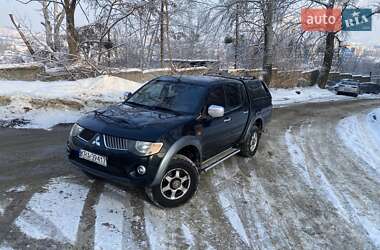 Пікап Mitsubishi L 200 2009 в Києві