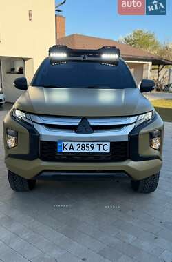 Пикап Mitsubishi L 200 2023 в Мукачево