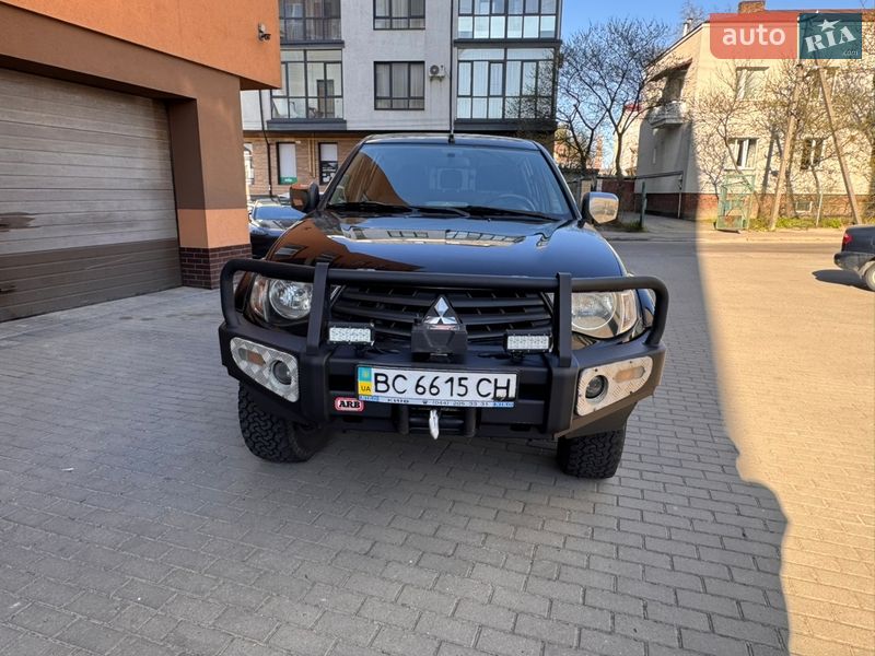 Mitsubishi L 200 2013