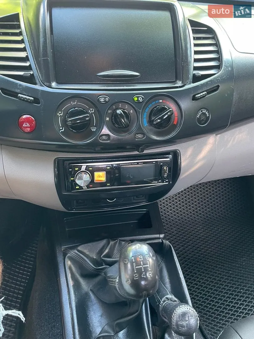 2012 Mitsubishi L200 - мініатюра 19