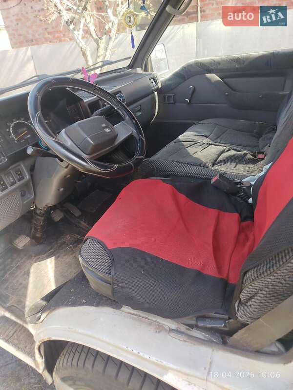 Минивэн Mitsubishi L 300 1991 в Чернигове