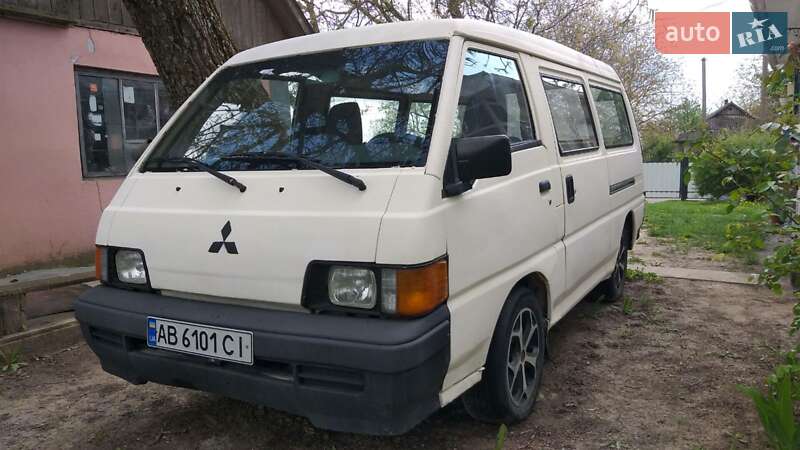 Mitsubishi L 300 1987