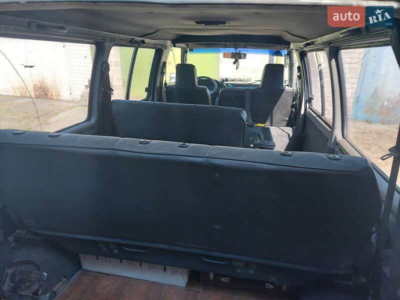 Минивэн Mitsubishi L 300 1989 в 