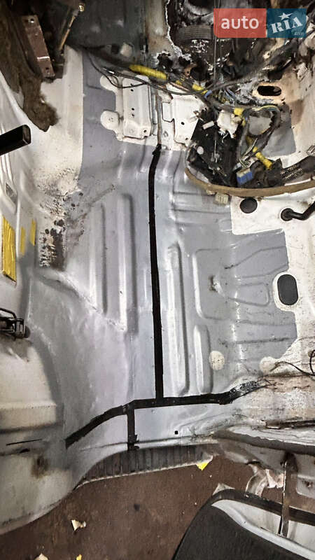 Грузовой фургон Mitsubishi L 300 1999 в Киеве фото 14 Грузовой фургон Mitsubishi L 300 1999 в Киеве