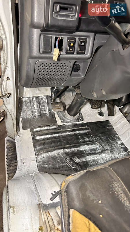 Грузовой фургон Mitsubishi L 300 1999 в Киеве фото 18 Грузовой фургон Mitsubishi L 300 1999 в Киеве