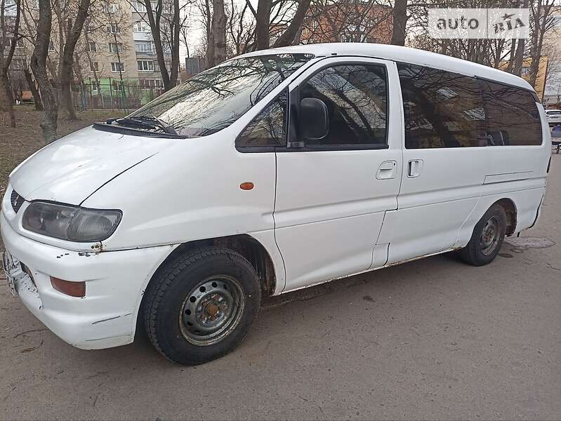 Минивэн Mitsubishi L 400 1999 в 
