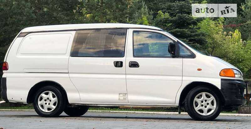 Грузопассажирский фургон Mitsubishi L 400 1997 в Дрогобыче