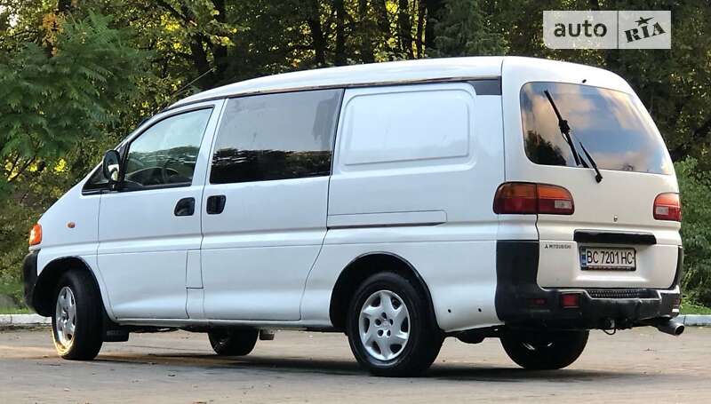 Грузопассажирский фургон Mitsubishi L 400 1997 в Дрогобыче