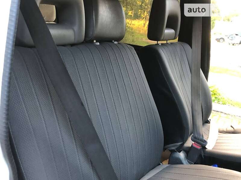 Грузопассажирский фургон Mitsubishi L 400 1997 в Дрогобыче