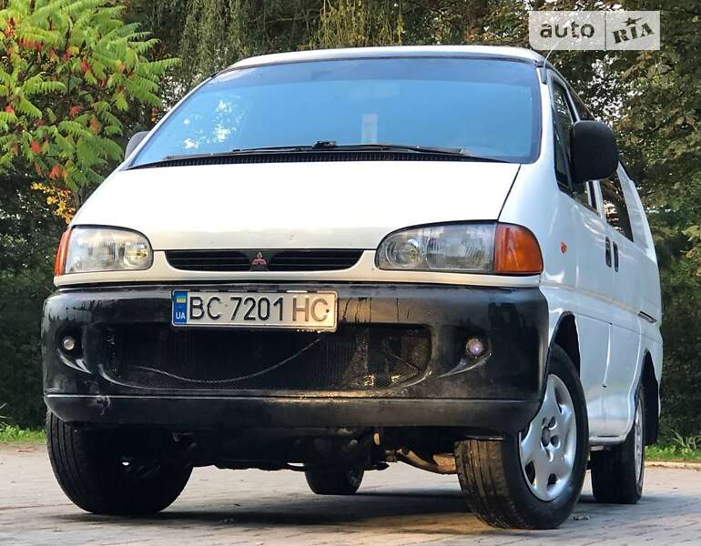 Грузопассажирский фургон Mitsubishi L 400 1997 в Дрогобыче