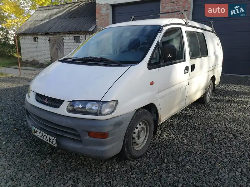 Mitsubishi L 400