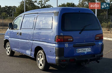 Грузовой фургон Mitsubishi L 400 2000 в 