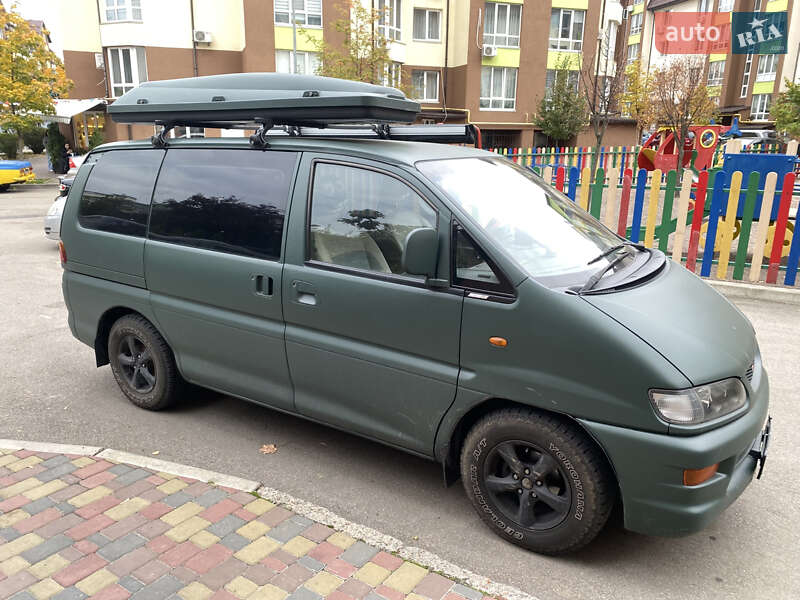 Мінівен Mitsubishi L 400 2000 в Києві