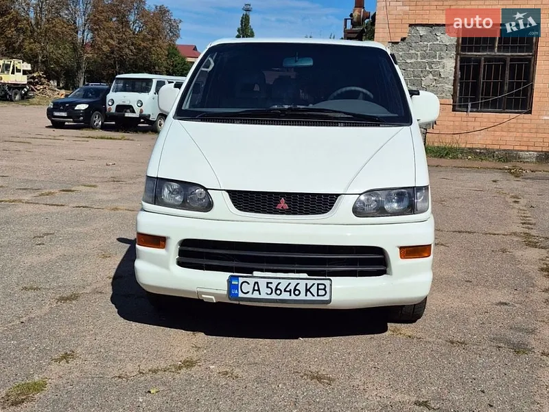 Mitsubishi L 400