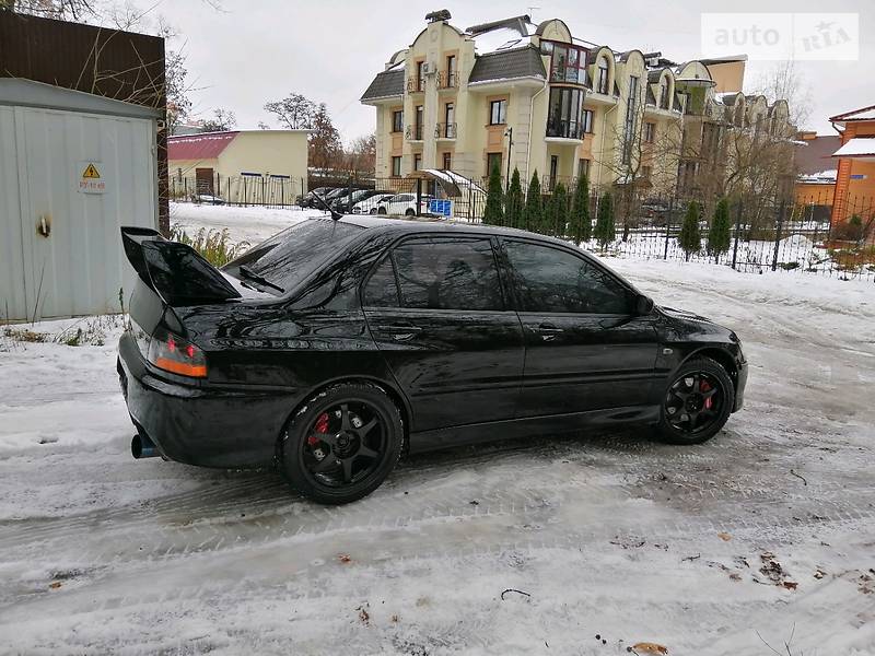 Седан Mitsubishi Lancer Evolution 2004 в Киеве