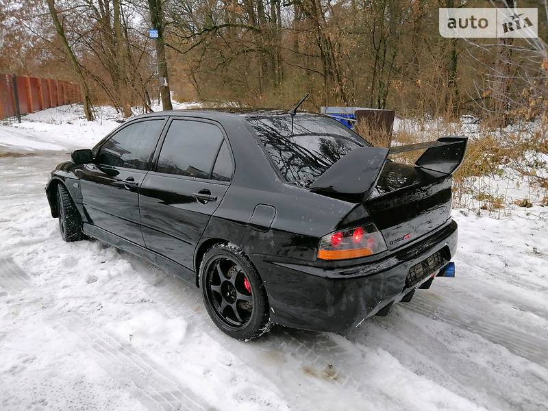 Седан Mitsubishi Lancer Evolution 2004 в Киеве